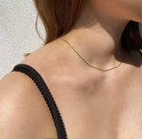 Serpent necklace gold