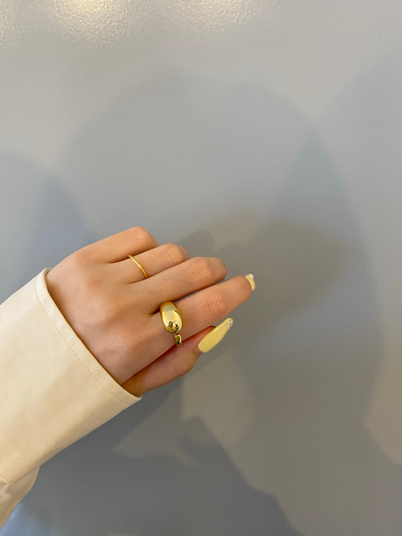 Lune ring gold